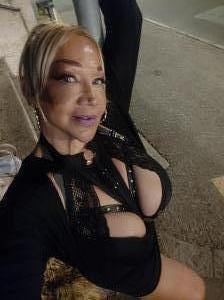 663439766: Travesti en León