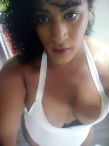 641399943: Transexual en Pontevedra