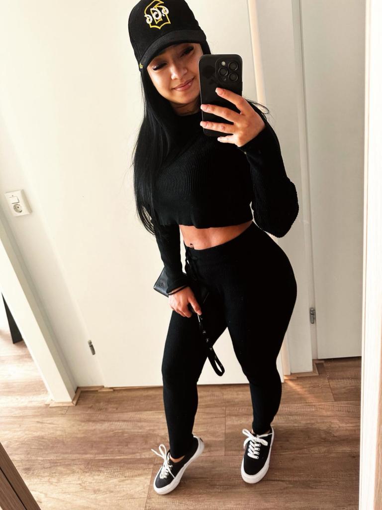 Chica busca chico en Valencia: Chica busca chico