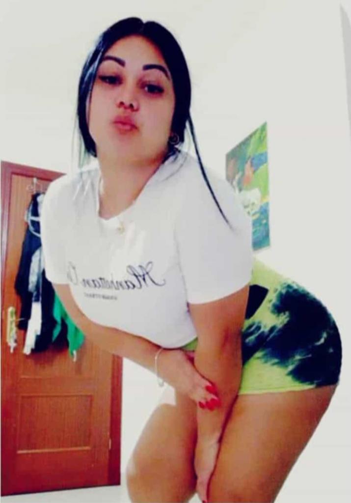 670319531: Chica busca chico en Granada