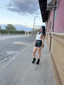 664634139: Chica busca chico en Málaga