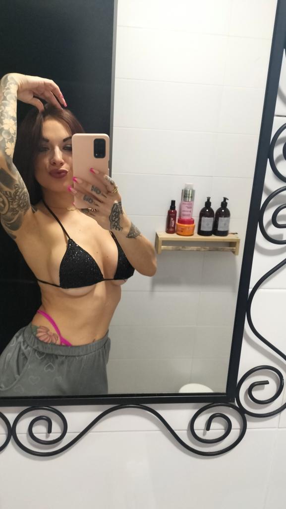 Chica busca chico en Málaga: Chica busca chico