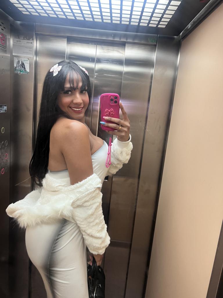 665827539: Travesti en Barcelona