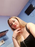 695373415: Chica busca chico en Barcelona