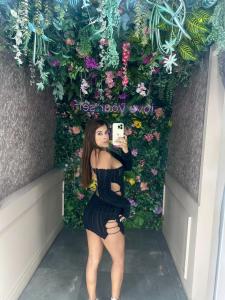 654353903: Chica busca chico en Ibiza