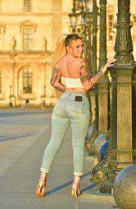 Chica busca chico en Barcelona: 