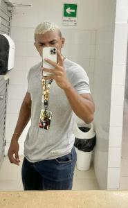 645043833: Chico busca chica en Barcelona