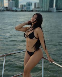 614847385: Chica busca chico en Cantabria