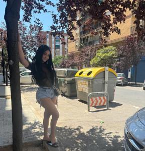 692957909: Travesti en Alicante