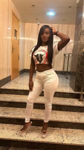 642956321: Chica busca chico en Orense