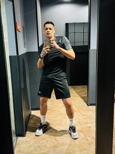 614772935: Chico busca chica en Sevilla