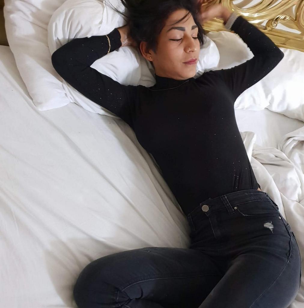 641618380: Chica busca chico en Sevilla