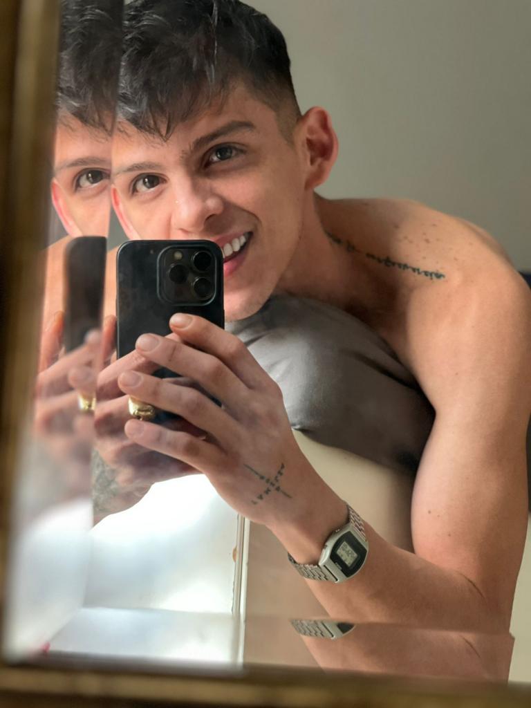 Chico busca chica en Mallorca: 