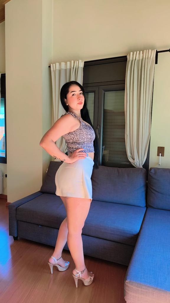 Chica busca chico en Málaga: Chica busca chico