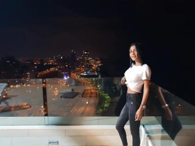 641618380: Chica busca chico en Sevilla