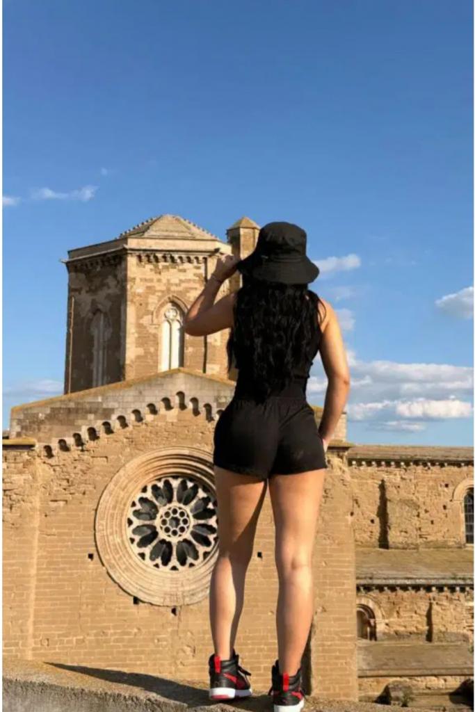 674918123: Chica busca chico en Tarragona