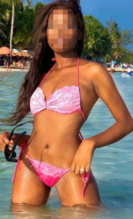 Chica busca chico en Tenerife: 