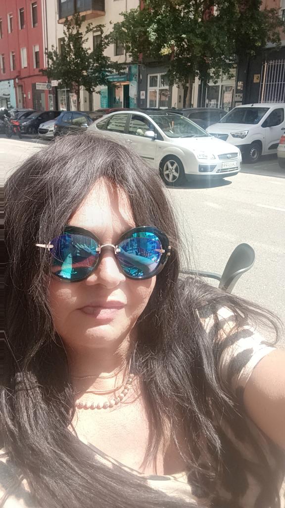 677396678: Travesti en Cantabria