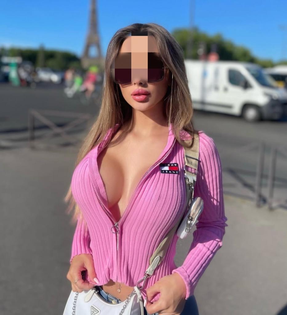 641357212: Chica busca chico en León