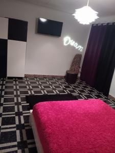 659838608: Chica busca chico en Valencia