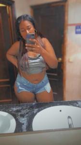 665181170: Chica busca chico en Cádiz