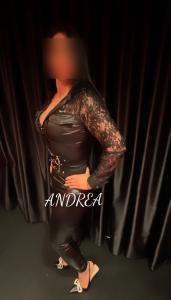 679780719: Chica busca chico en León