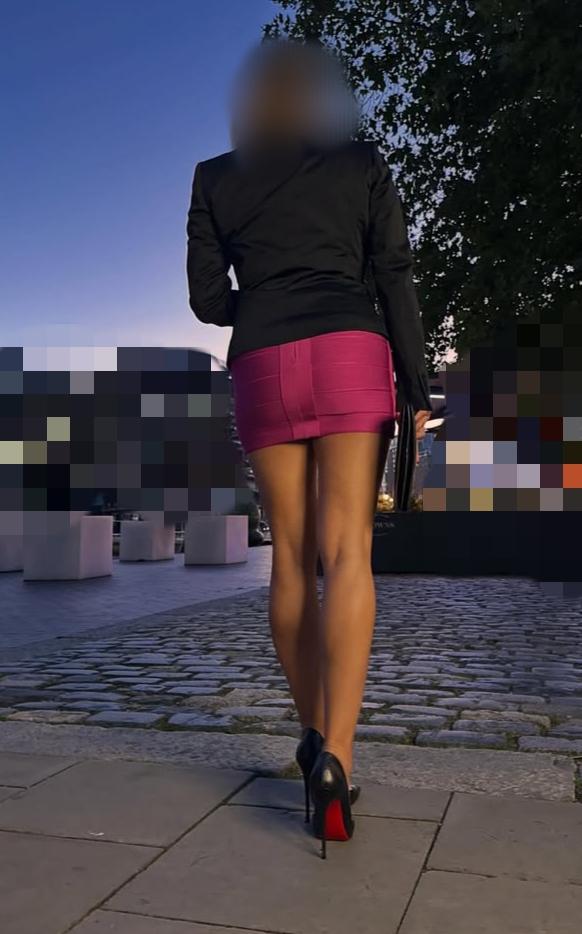 643263179: Chica busca chico en Sevilla