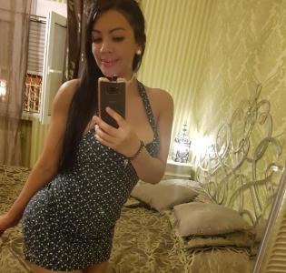 610841923: Chica busca chico en Málaga