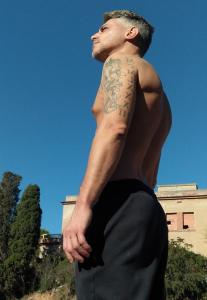 671197890: Chico busca chica en Barcelona