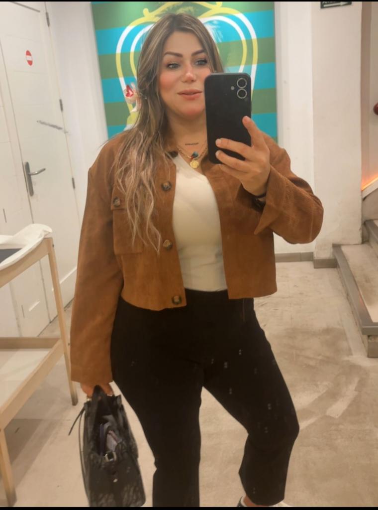 613274700: Chica busca chico en Tenerife