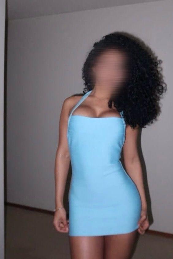 638953569: Chica busca chico en Barcelona