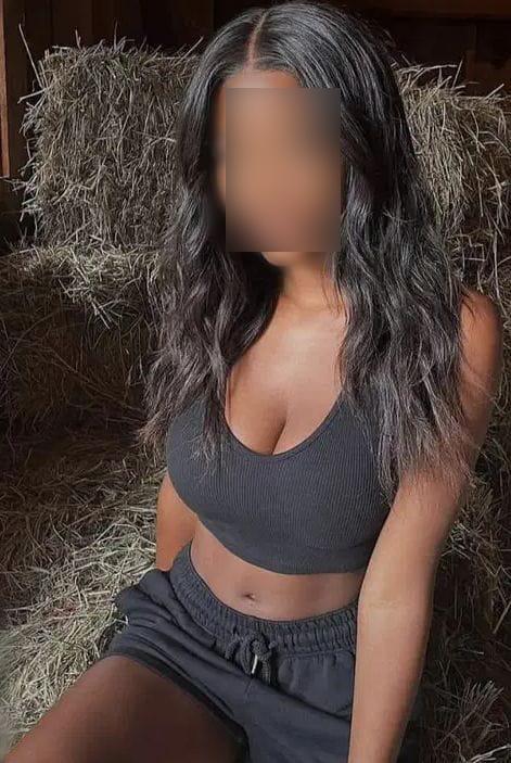 Chica busca chico en Almería: 