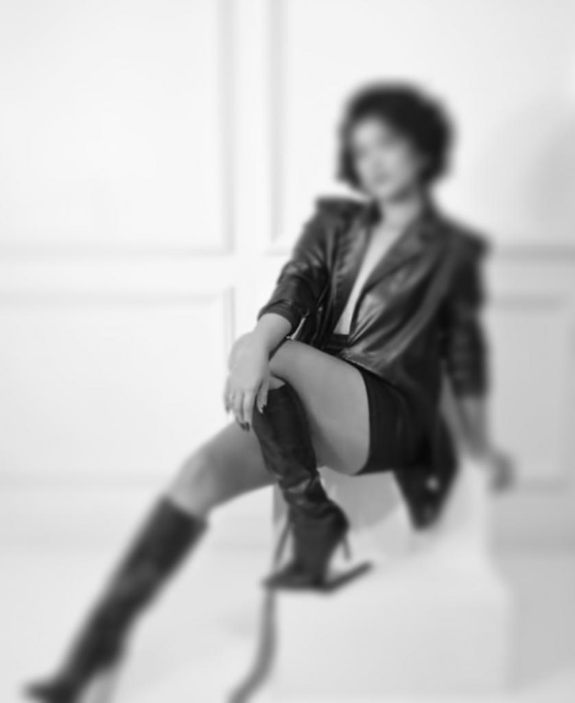 604293481: Chica busca chico en Alicante