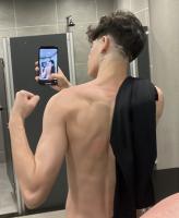 654855840: Chico busca chica en Barcelona