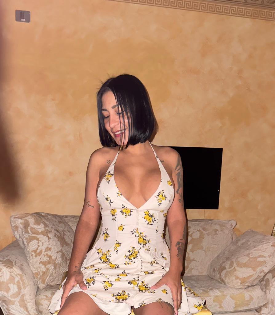 672643168: Chica busca chico en Málaga