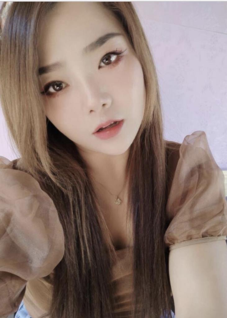 651717448: Chica busca chico en Barcelona