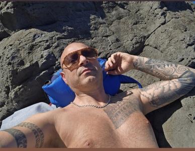 633381766: Chica busca chico en Álava