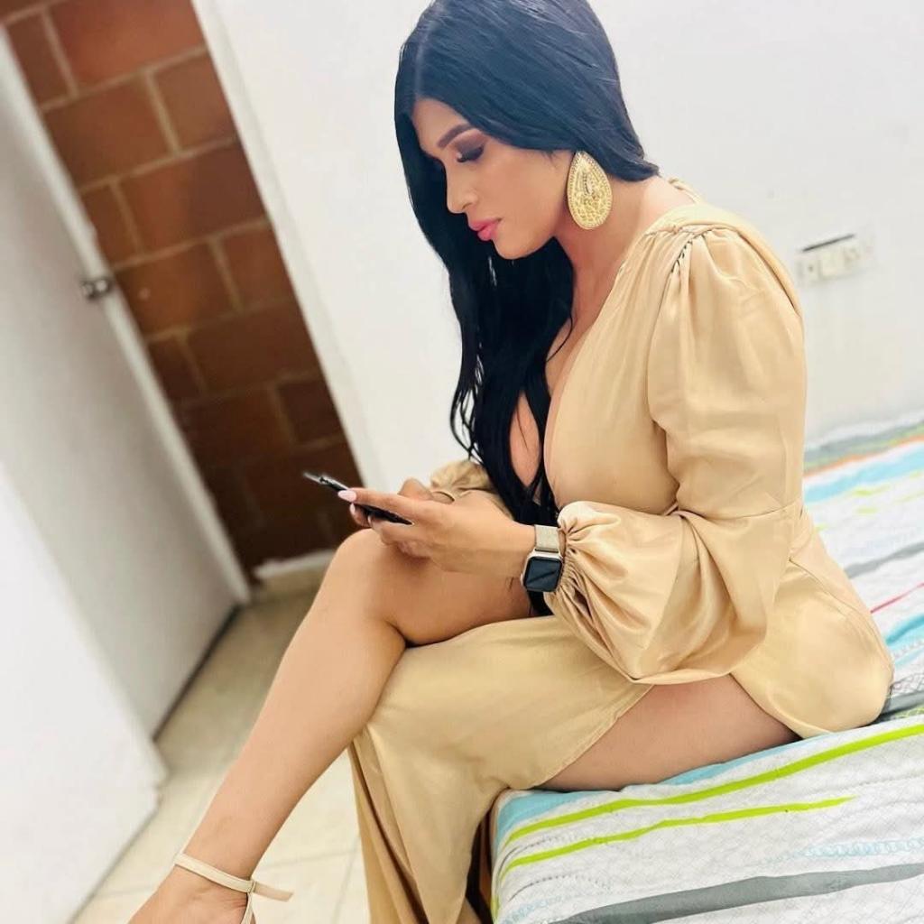 Chica busca chico en Granada: Chica busca chico