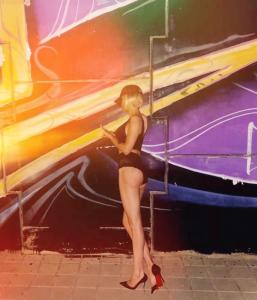 680306259: Chica busca chico en Alicante