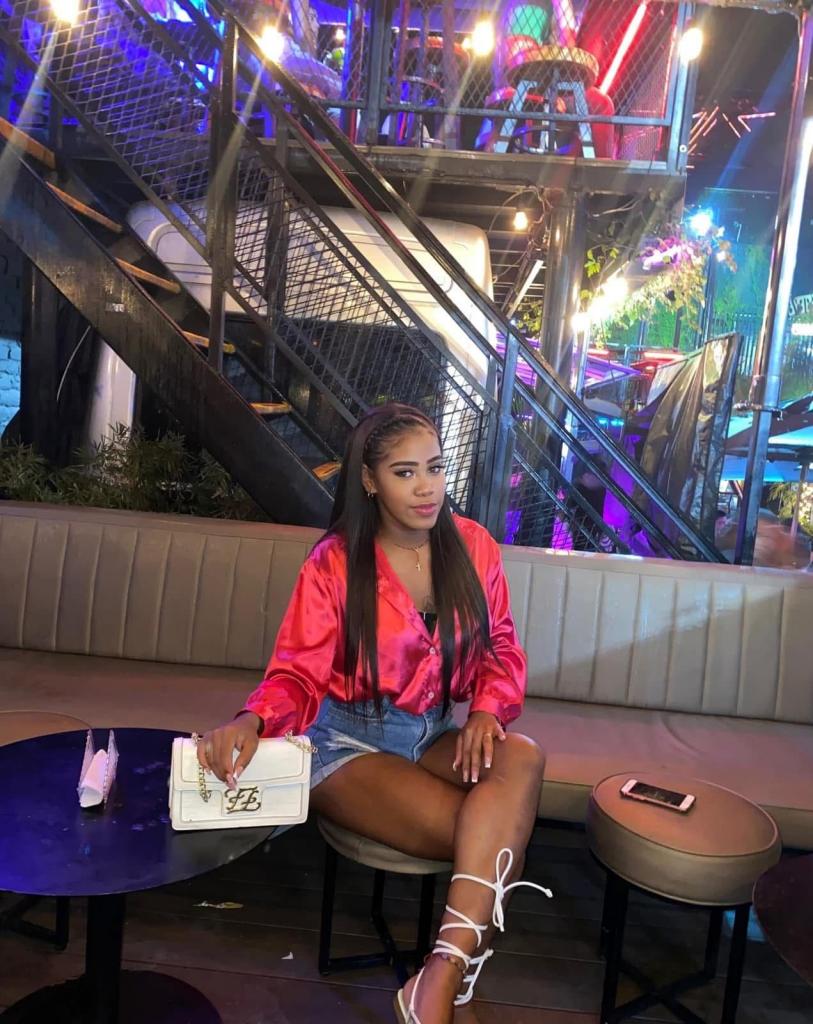 613593288: Chica busca chico en Cantabria