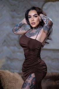 673368428: Chica busca chico en Barcelona