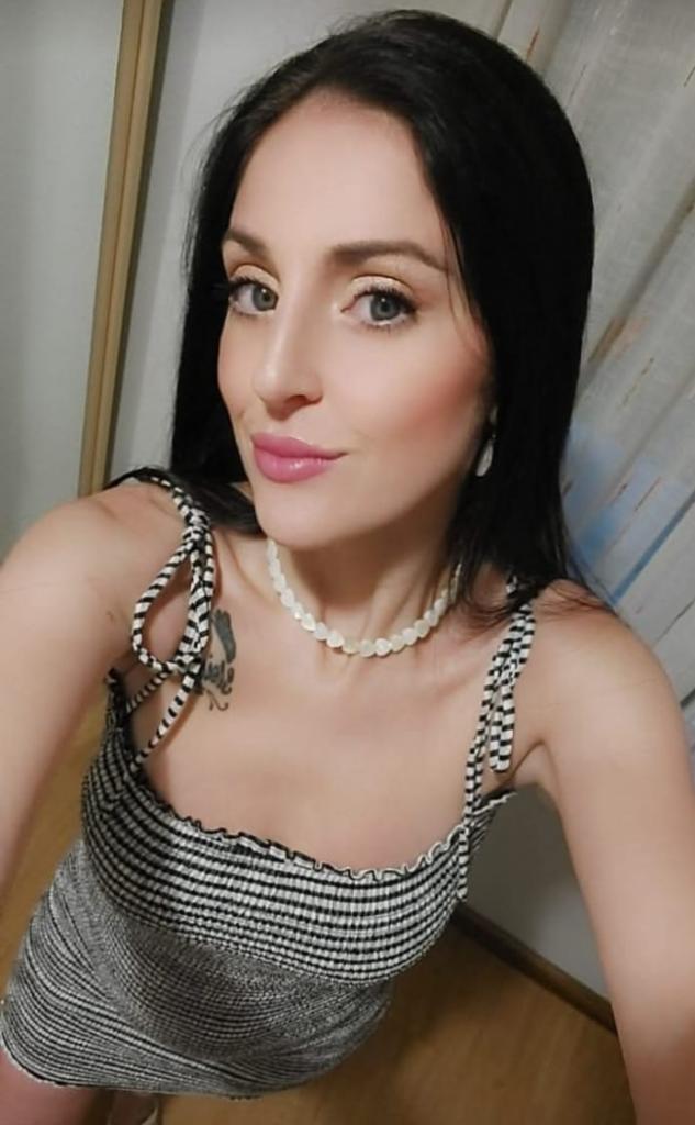 643189591: Chica busca chico en Zaragoza