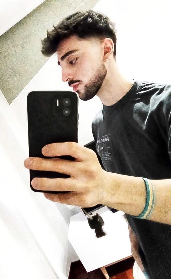 672044911: Chico busca chica en Navarra