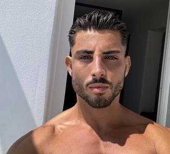 607855219: Chico busca chica en Madrid