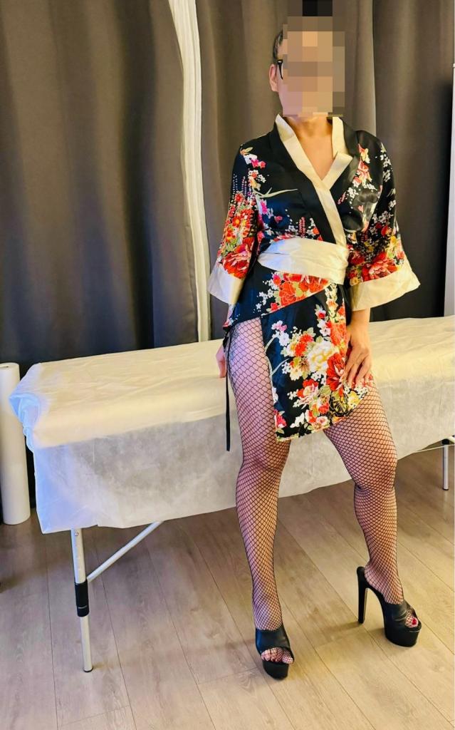 697207715: Chica busca chico en Alicante