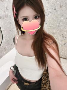 688166576: Chica busca chico en Barcelona