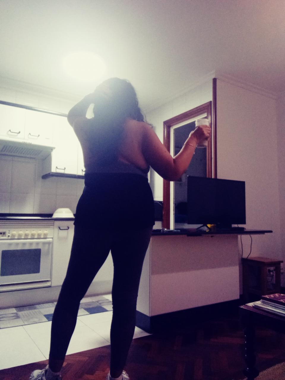 611166113: Chica busca chico en La Coruña