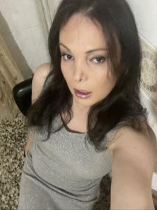 697947422: Transexual en León