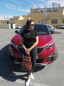 687111779: Chica busca chico en Cádiz