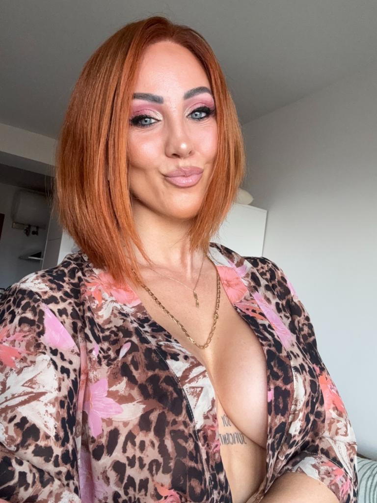 621015903: Chica busca chico en Sevilla